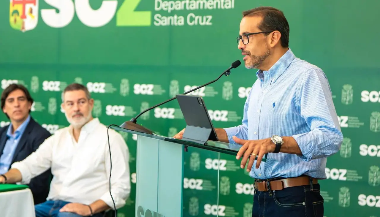 Camacho designó a Auditora de la Gobernación cruceña poco antes de la segunda vuelta