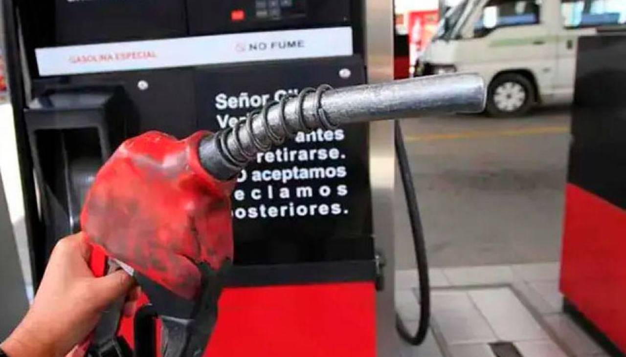 Asosur: Usuarios podrán elegir si cargan combustible de YPFB o de privados en una misma estación
