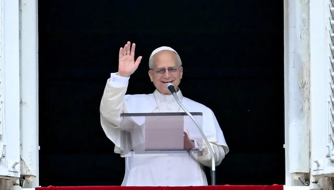 El papa agradece los rezos por su 70 cumpleaños ante una multitud con presencia peruana