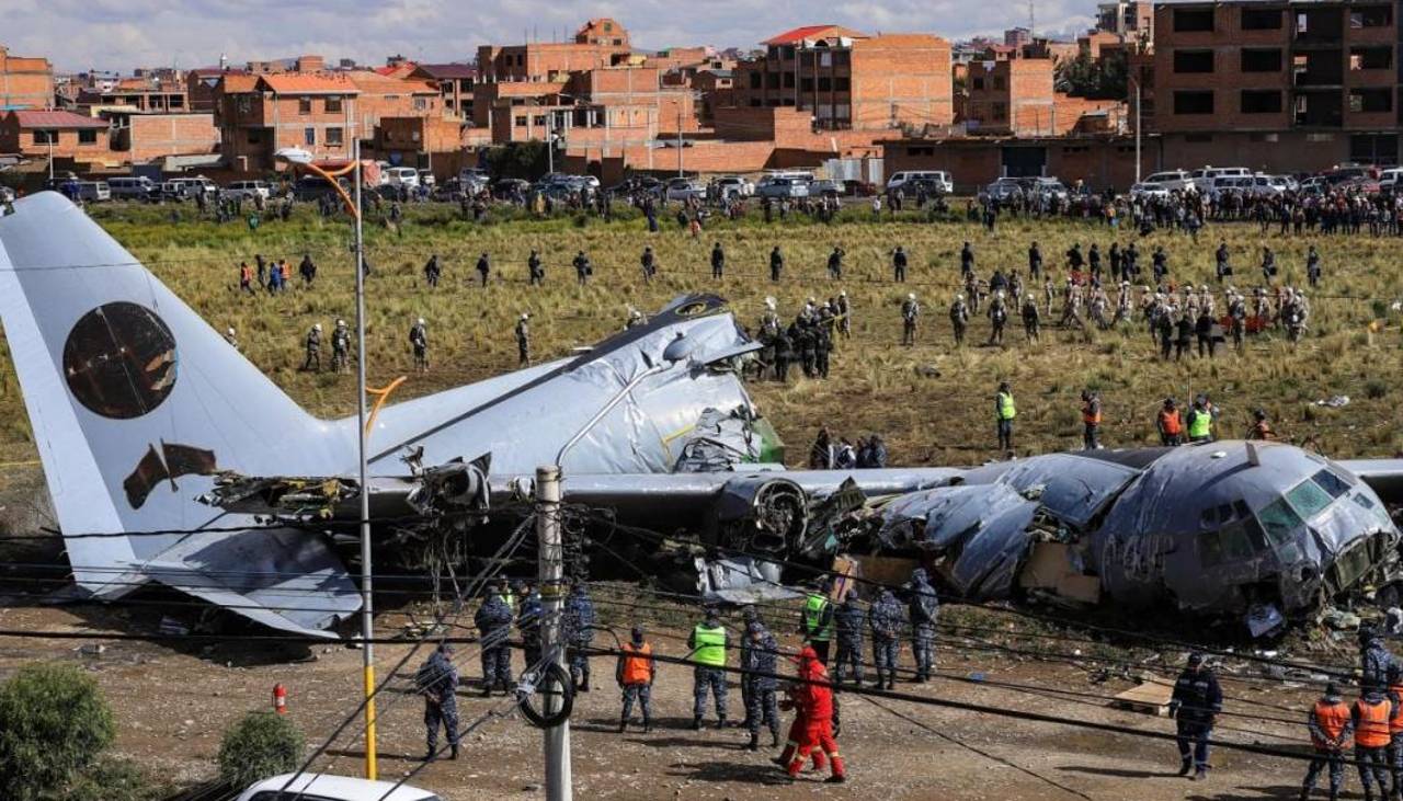Pilotos del avión Hércules declararon que recibieron “datos inexactos” antes de aterrizar en El Alto, señala la Fiscalía