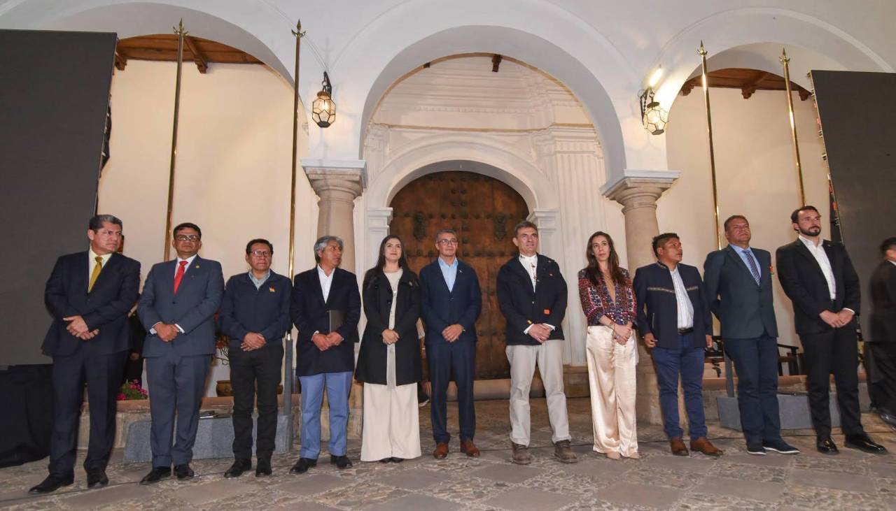 Este es el acuerdo que firmó Paz con los gobernadores de Bolivia para encaminar el plan 50-50 