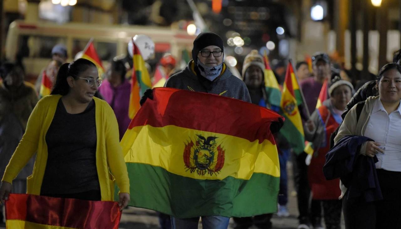 Movilizaciones en cinco ciudades de Bolivia exigieron el fin de los bloqueos de carreteras