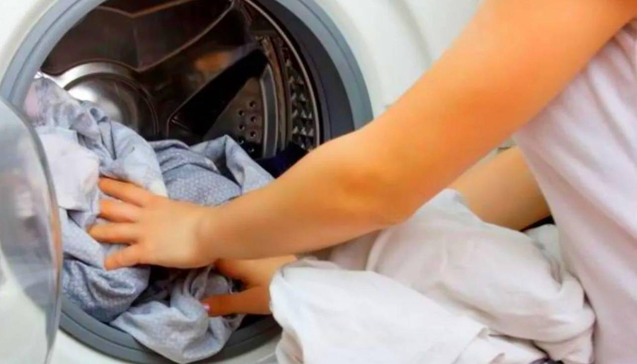 Mujer muere electrocutada cuando manipulaba su lavarropa con los pies descalzos
