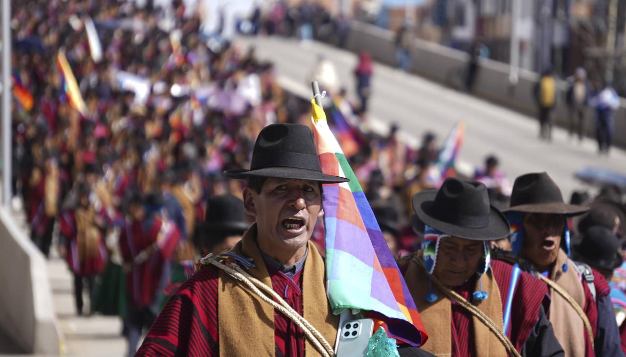 Bolivia cierra otra jornada de conflictos con la Ley 1720 abrogada y dos muertes atribuidas a bloqueos