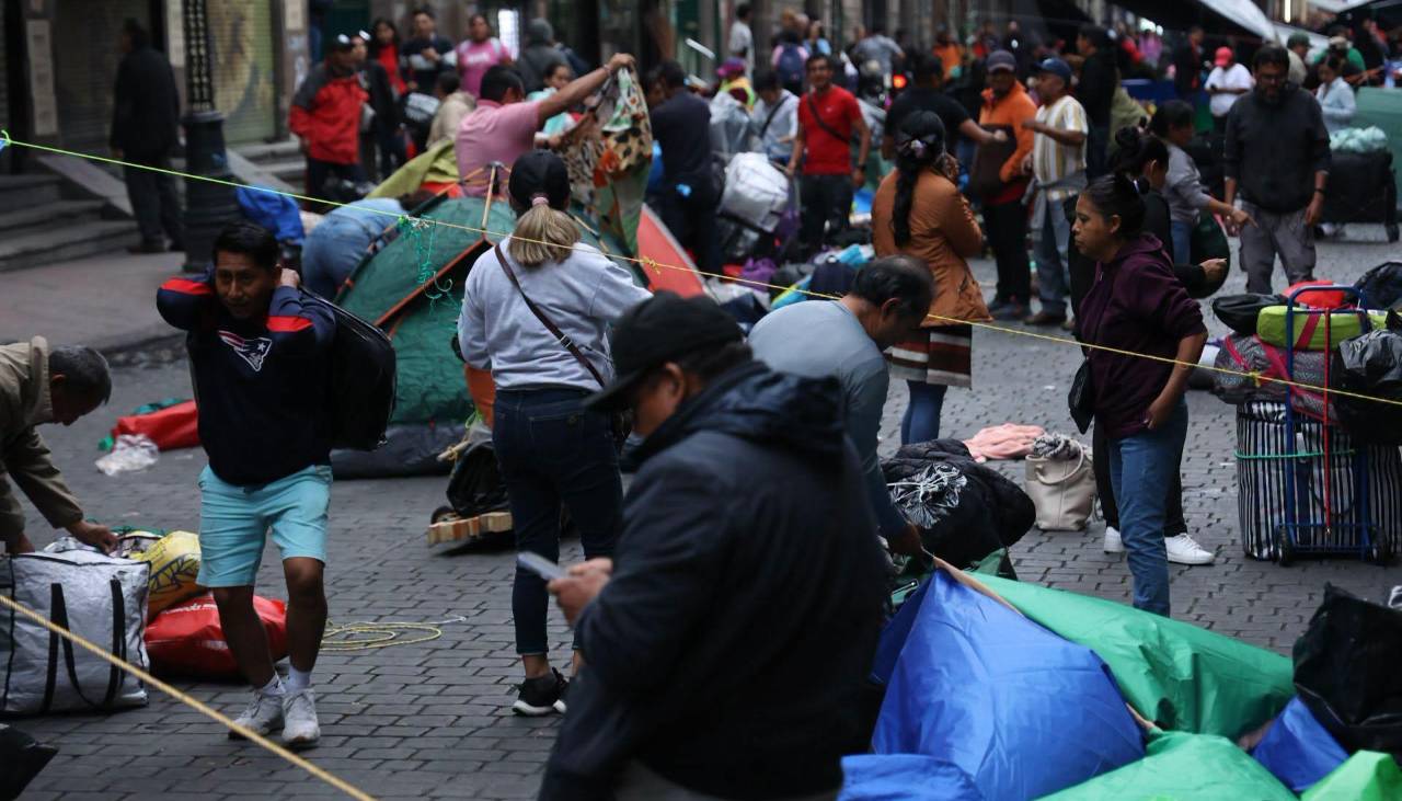 Maestros cesan protestas callejeras en Ciudad de México tras 20 días