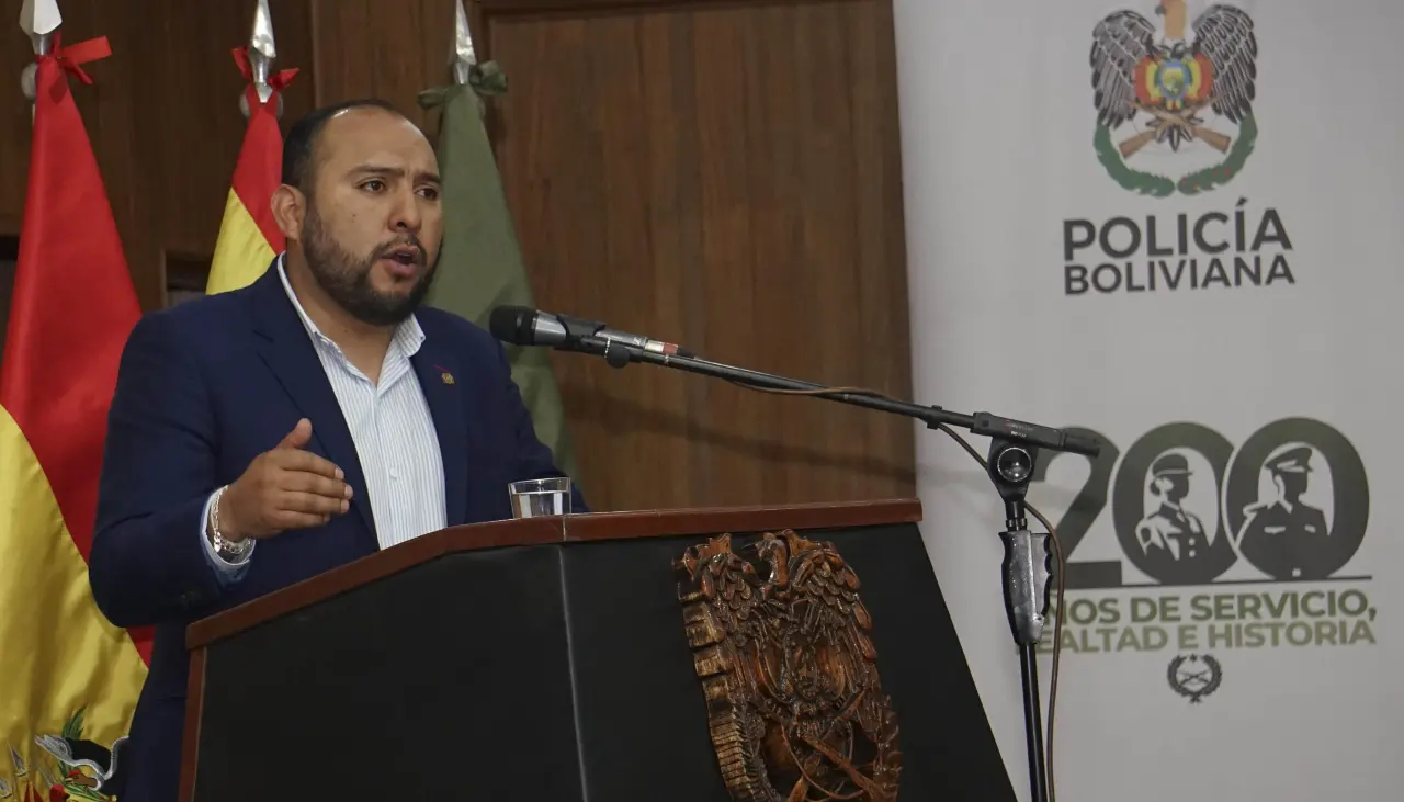 Ministro de Gobierno: “Las amenazas siguen latentes, ponen en riesgo y tratan de desestabilizar la democracia”