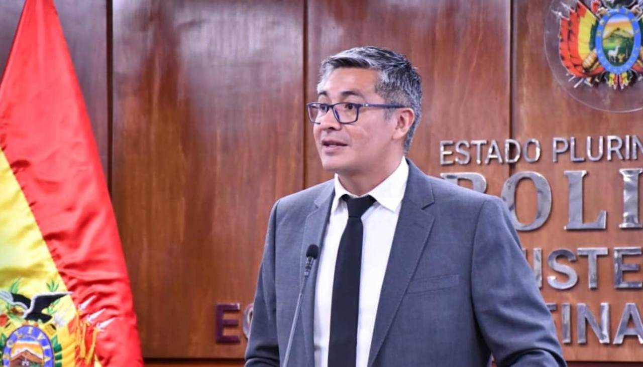 Gobierno dice que afina ley para atraer inversiones extranjeras y avanza en paquete de normas “estructurales” para enviar al Legislativo