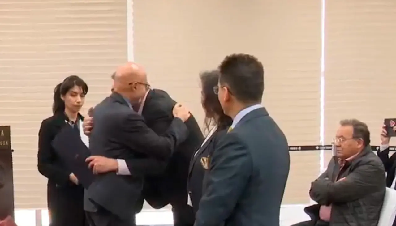 Lupo posesiona a cuatro autoridades que se encargarán de la comunicación estatal 