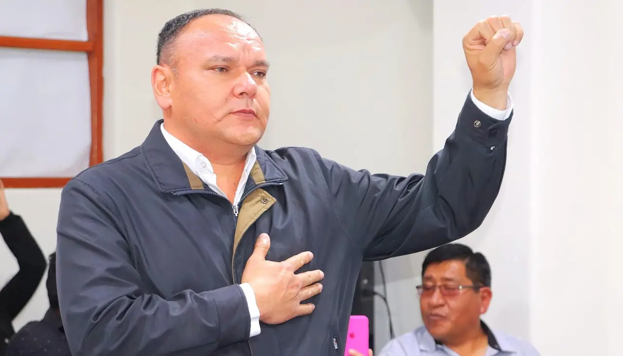 El Gobierno cambia al director del Senasag y posesiona a Carlos Salas Jiménez