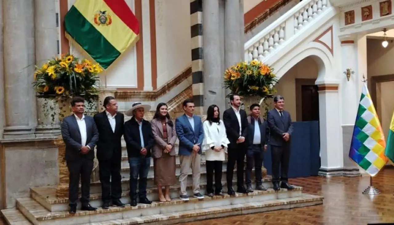 “Todos entendieron que es un momento difícil”: Paz abre el debate del plan “50/50” tras reunirse con gobernadores electos