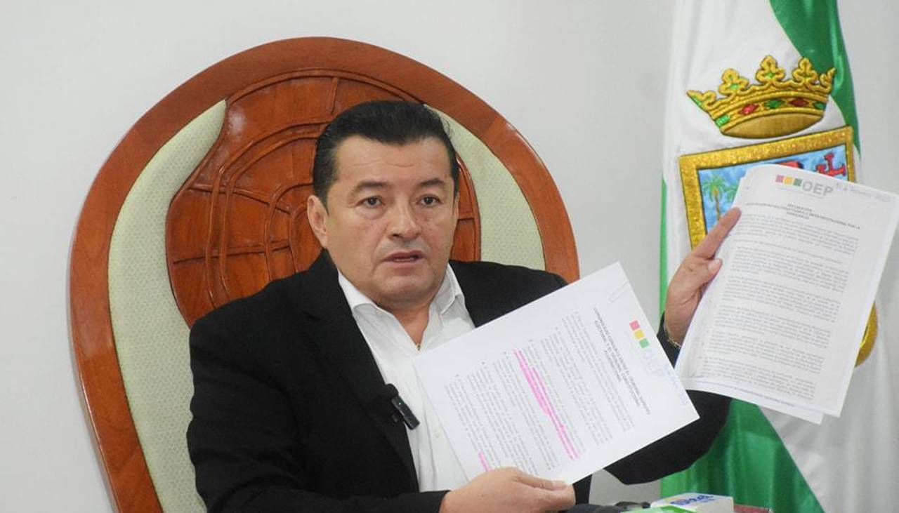 Concejales piden a Jhonny que pida licencia para campaña; él responde que la Constitución no lo obliga y lo va a considerar
