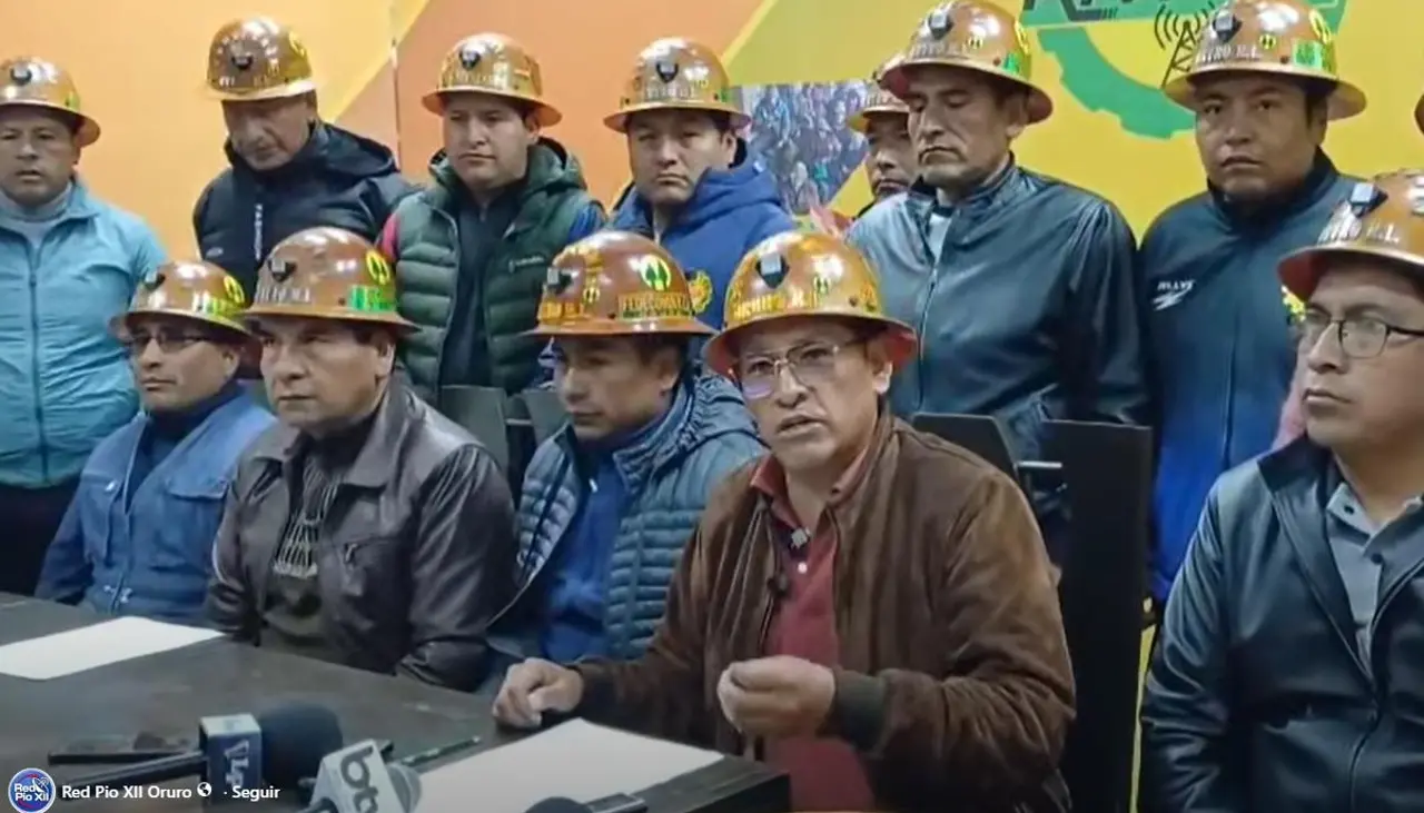 Mineros de Oruro dicen que la COB está “engañando a los campesinos” y al presidente le piden resultados