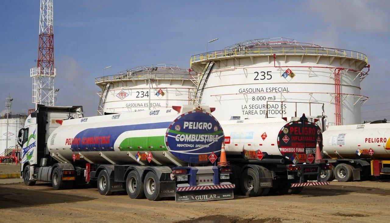 Gobierno autoriza mecanismo para suministro de combustible a instituciones de primera línea mientras duren conflictos