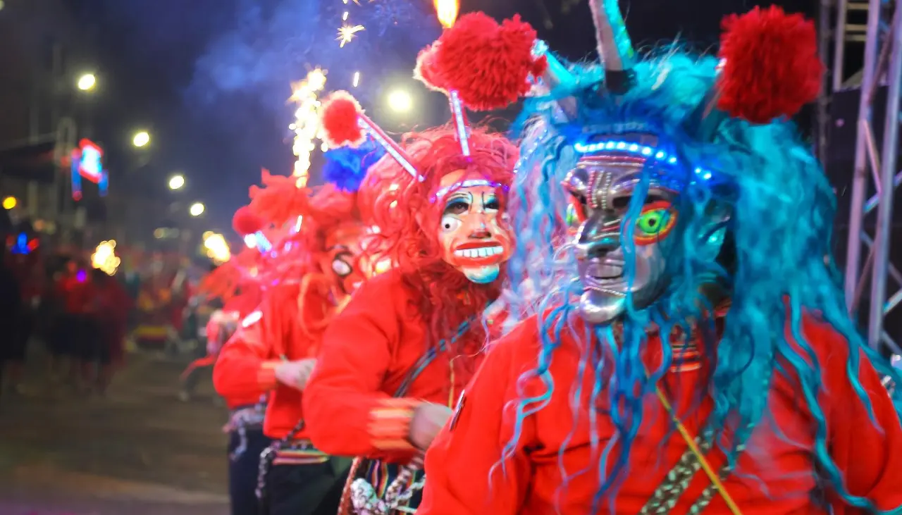 Las danzas autóctonas abren el telón de la festividad de Ch’utillos, Patrimonio de la Humanidad