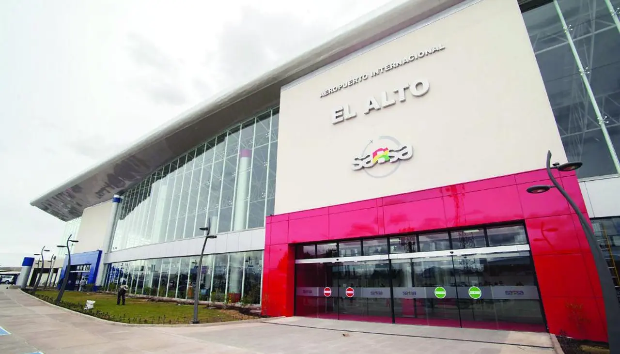 Aeronave pierde contacto con torre de control en Cochabamba: Esto es lo que se sabe