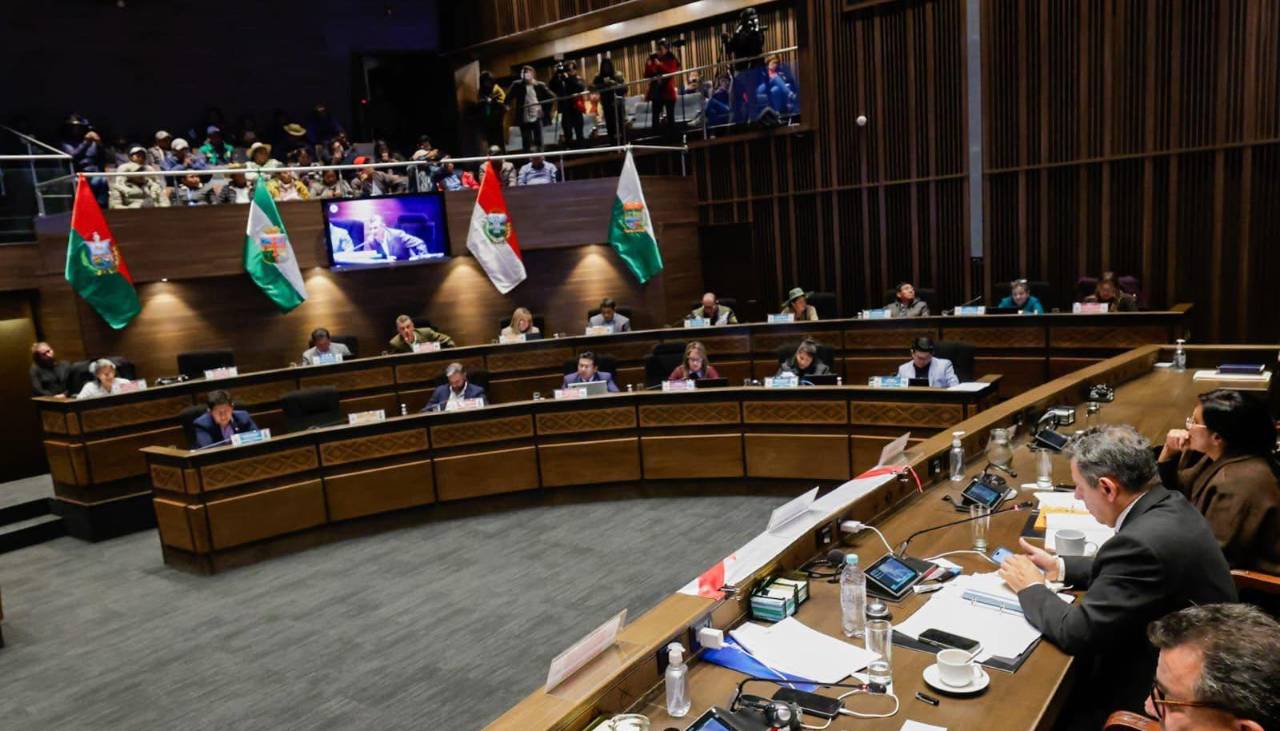 Sesión reservada del Senado tratará los ascensos de la Policía