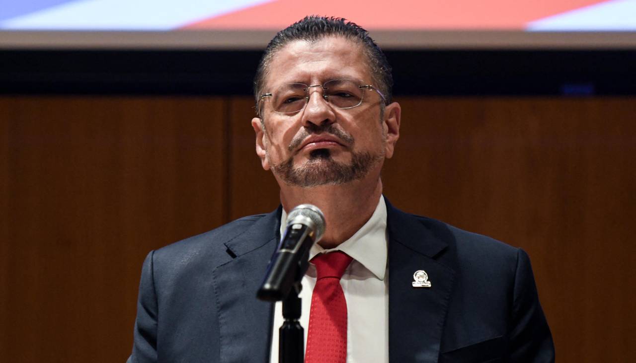 Presidente de Costa Rica esquiva nuevo proceso que buscaba su destitución
