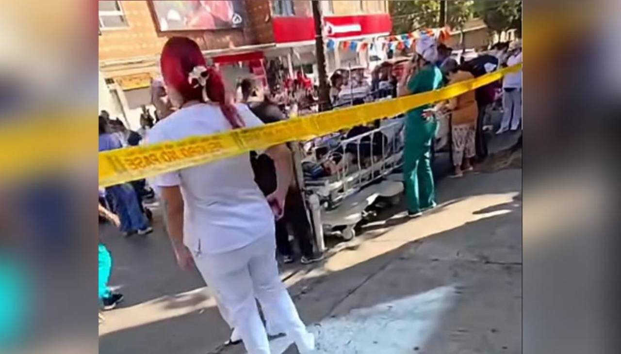 Sismo en Colombia: Pacientes son evacuados a un jardín y cinco son buscados entre escombros de hospital