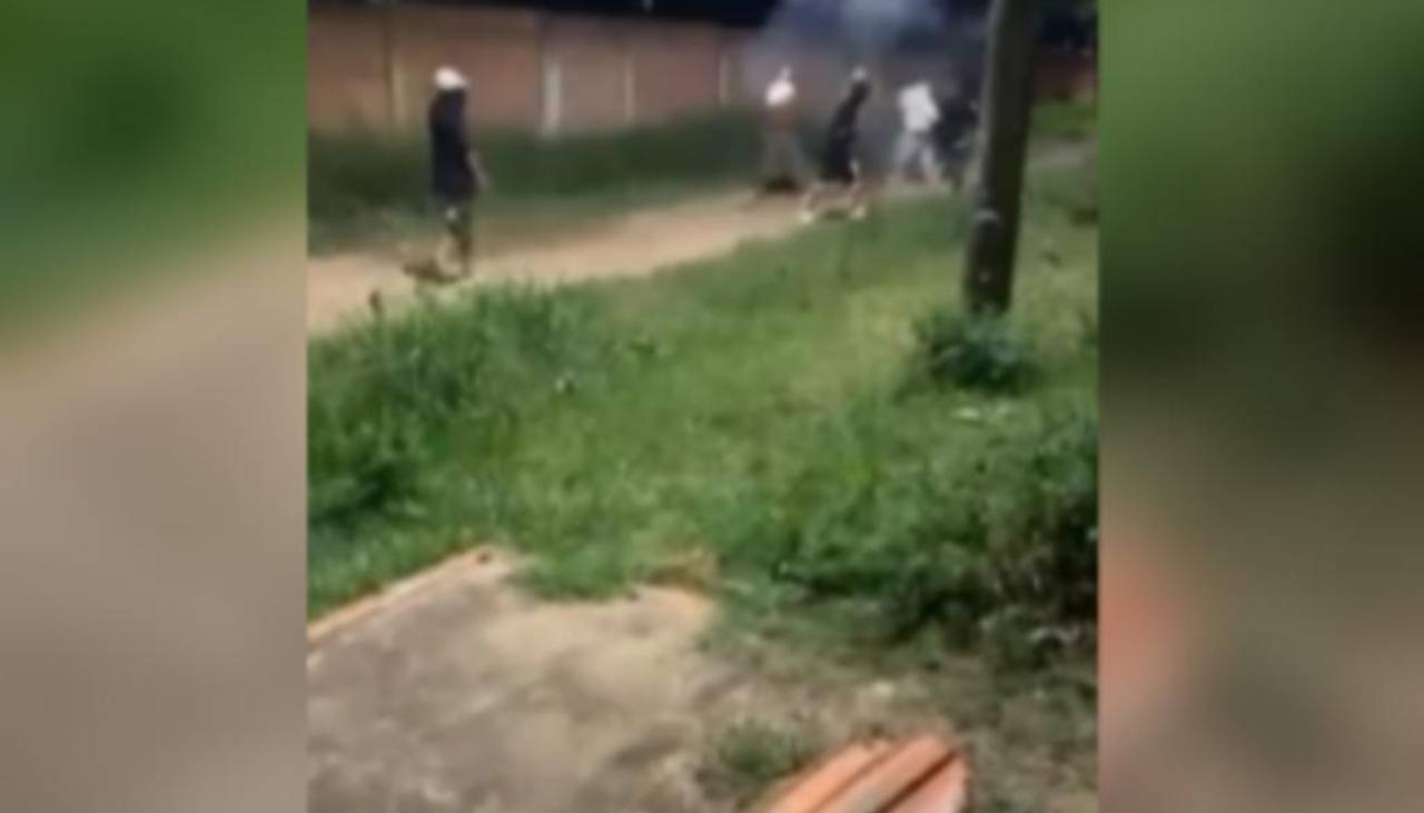 Policía se enfrenta con presuntos avasalladores que ingresaron de forma violenta a una casa