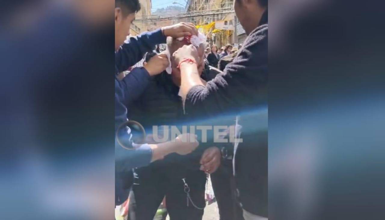 Un adulto mayor resulta herido en medio de una de las marchas que tensiona a La Paz