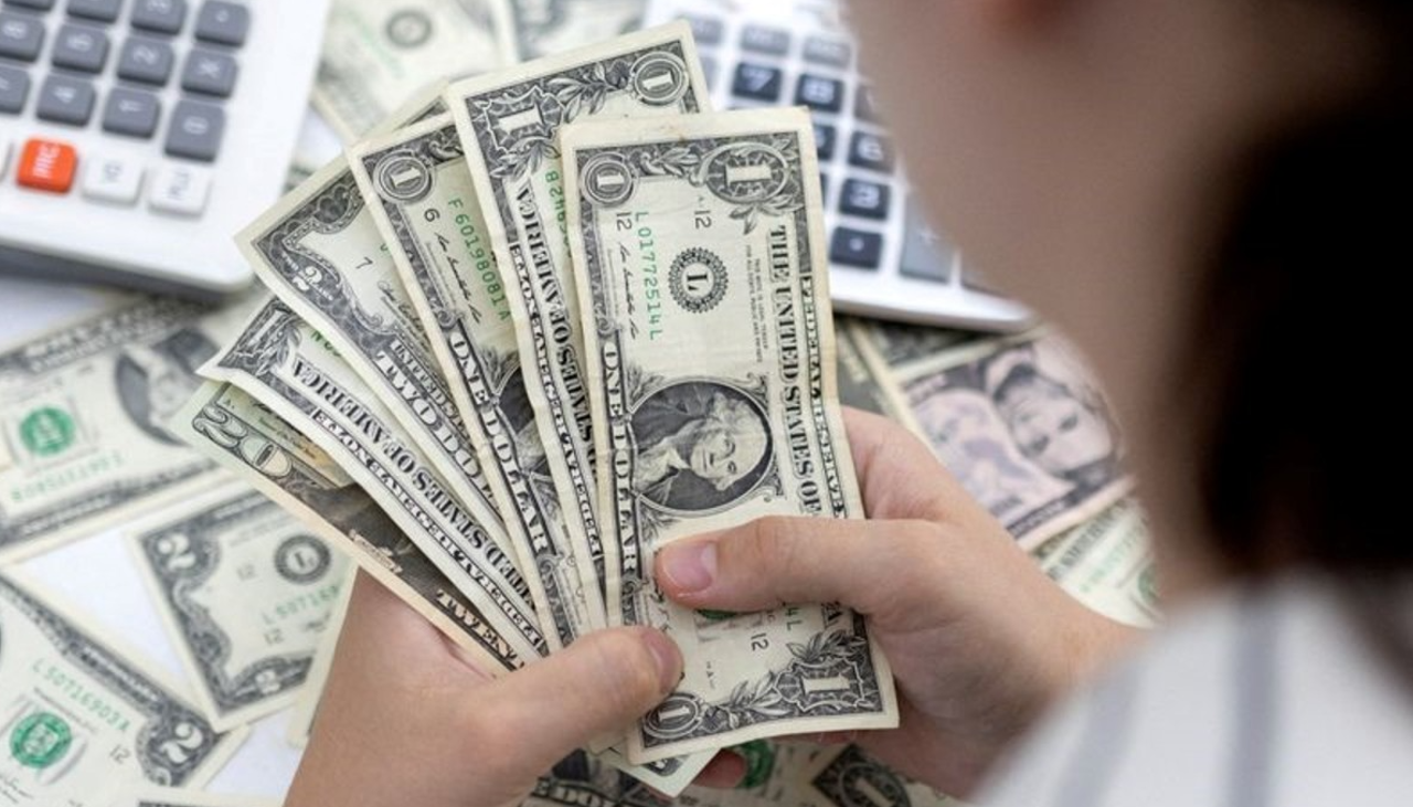 El dólar referencial sigue subiendo y este martes su valor alcanza los Bs 10,08 para la venta