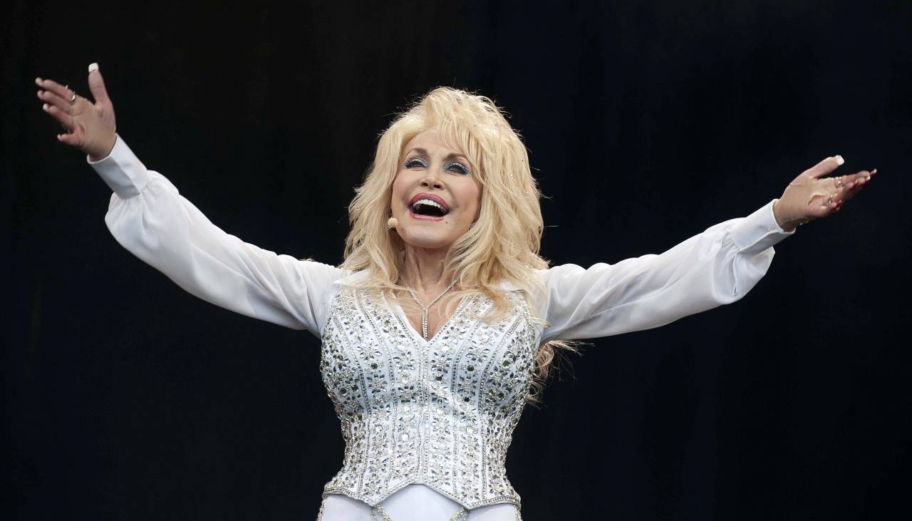 Dolly Parton, legendaria estrella de la música country, muere a los 80 años