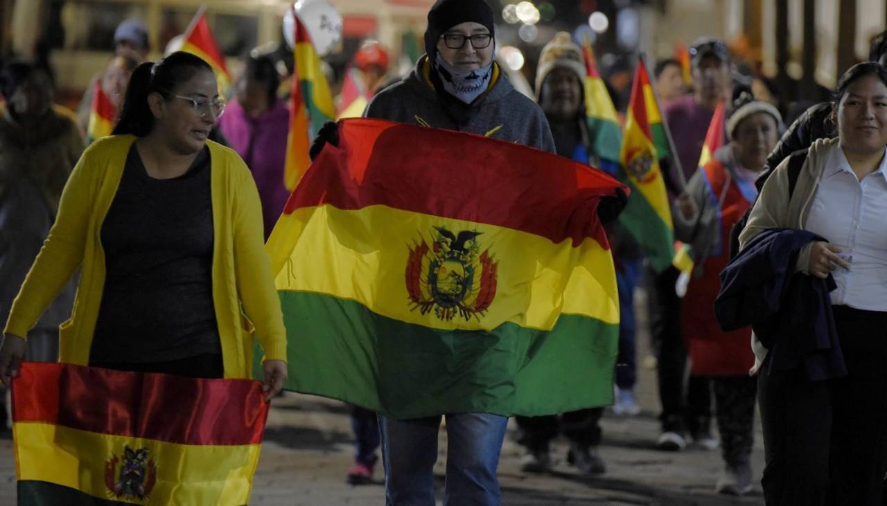 Movilizaciones en cinco ciudades de Bolivia exigieron el fin de los bloqueos de carreteras