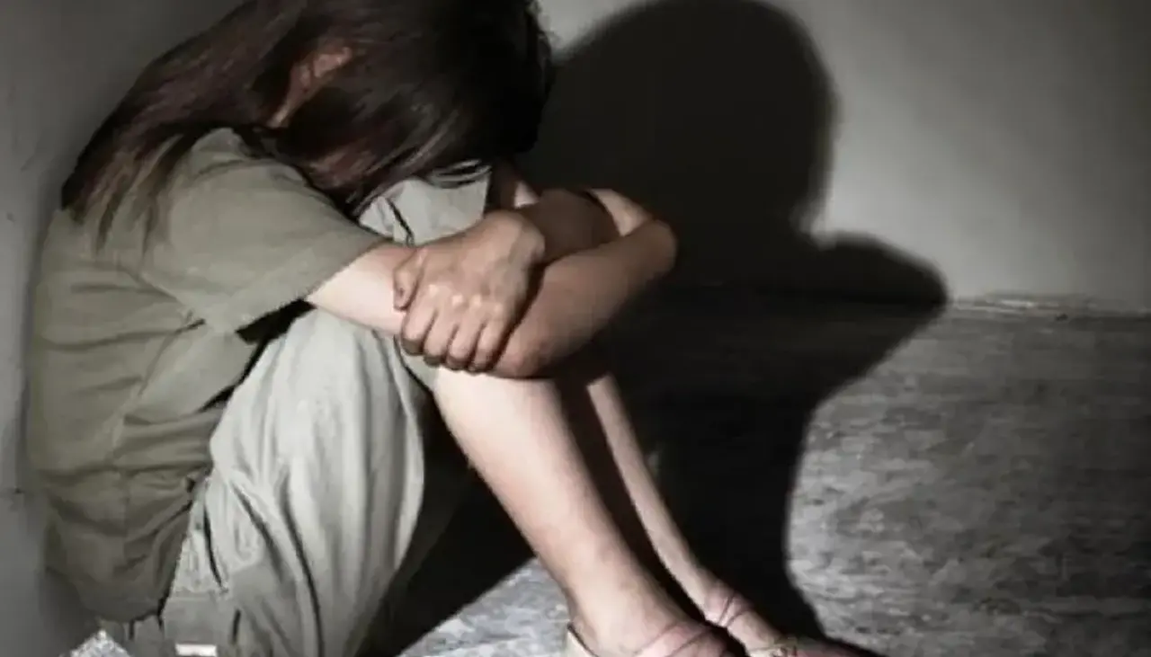 Un hombre de 57 años es acusado de retener a una adolescente desaparecida hace tres meses 