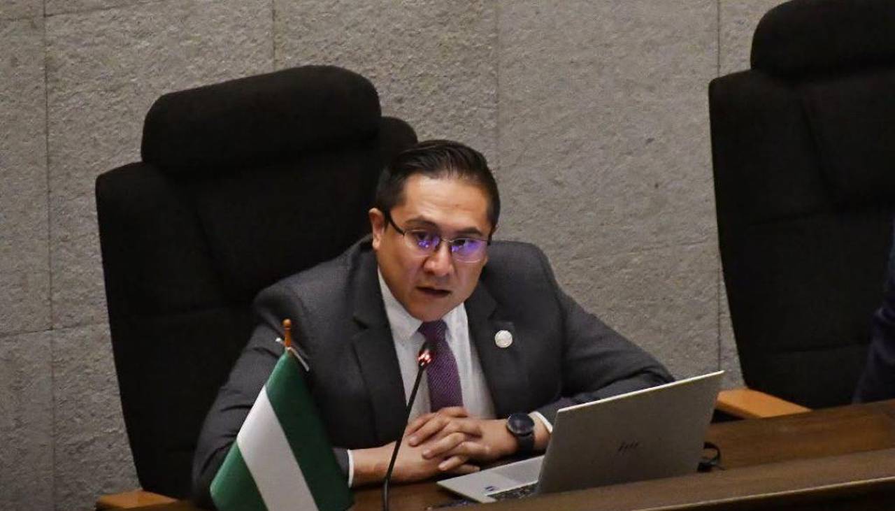 Ante el Senado, el ministro de Economía anuncia que la calificación de riesgo del país mejora y se aproxima a “B”