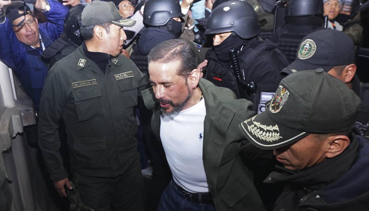 Justicia concede detención domiciliaria a Luis Fernando Camacho en el caso por los 36 días de paro