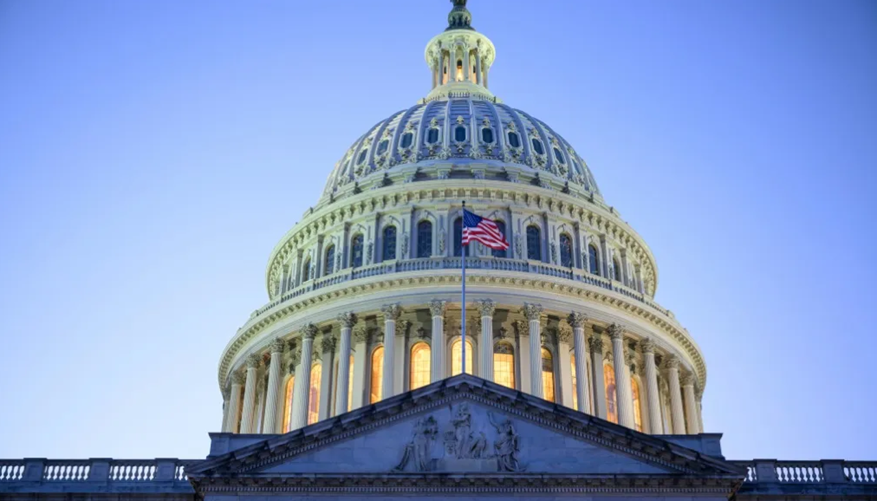 El Congreso de EEUU aprueba nuevas sanciones contra Rusia con aranceles de hasta el 100% a sus compradores de energía