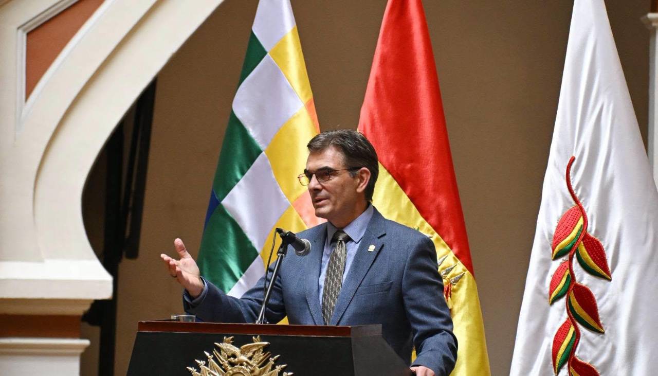 “Los viajes de Paz están muy bien, pero eso no es diplomacia”: Aparicio apunta al plan del Gobierno de abrir Bolivia al mundo