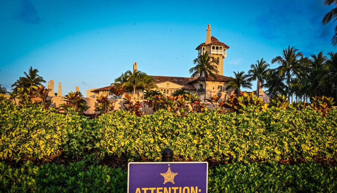 Servicio Secreto mata a un hombre que entró armado en la residencia de Trump en Florida