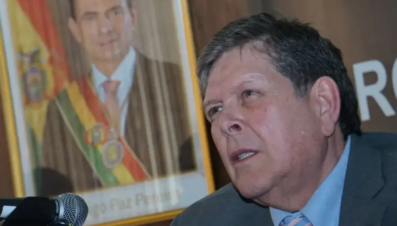 Interpelación en la ALP: Votos de la oposición salvan al ministro de Hidrocarburos de la censura 