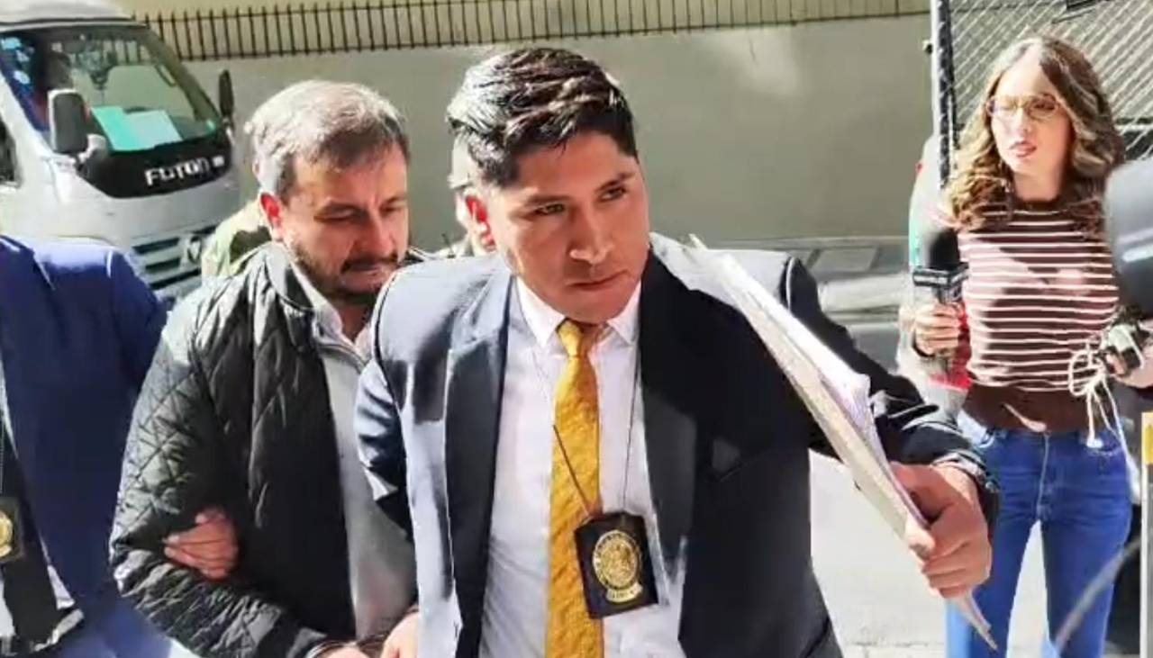 Tras prestar su declaración, Medinaceli es trasladado a celdas policiales