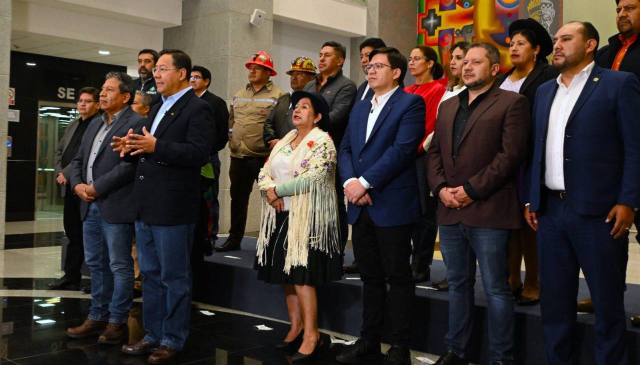 Gobierno promulga la Ley 1709 que amplía a seis meses la permanencia obligatoria en el país de exautoridades 