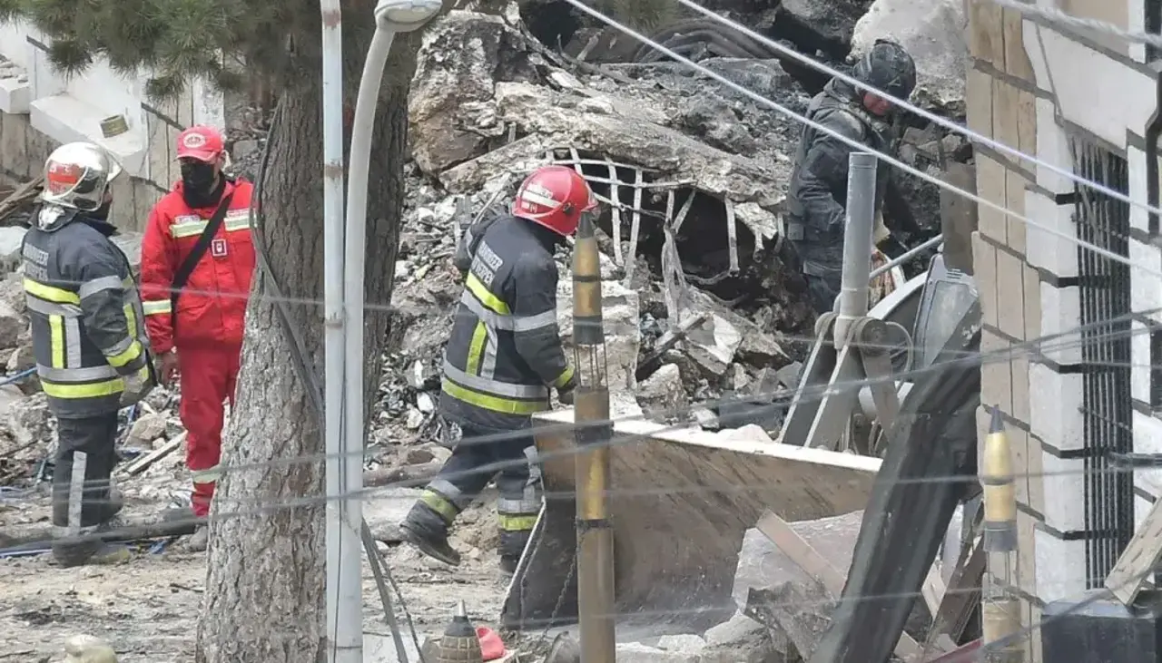 Cuantifican en Bs 5 millones los daños por las explosiones en Viacha: “Dos casas serán demolidas”, anuncia Justiniano