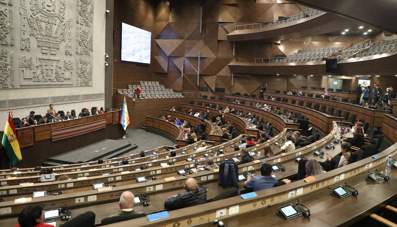 Sesión clave del Legislativo: El pleno trata el crédito del BID y se suma a la agenda el préstamo de Japón de $us 100 millones