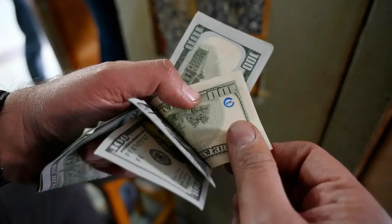 Así está la cotización del dólar paralelo este segundo lunes de septiembre