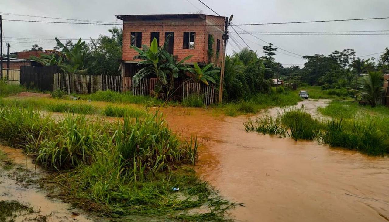 “Estamos sufriendo”: Intensas lluvias provocan inundaciones y afectan varias viviendas en Cobija