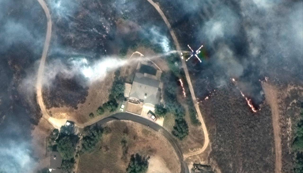 EEUU: Miles de personas evacuadas por voraz incendio en California