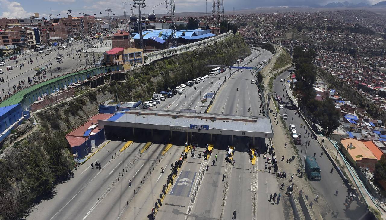 Bolivia inicia el día 42 de conflictos con 85 puntos de bloqueo en seis departamentos