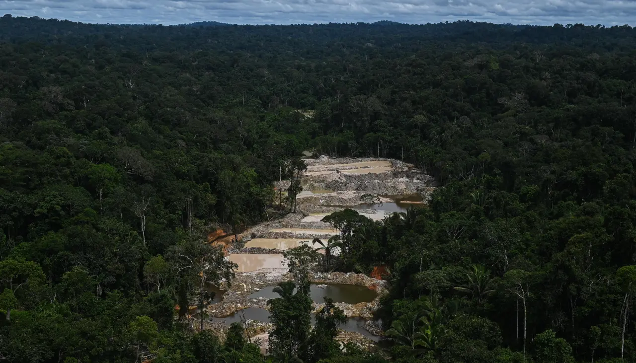 Oro manchado de sangre: La minería ilegal desangra a Perú y sacude a Bolivia y otros países de Sudamérica