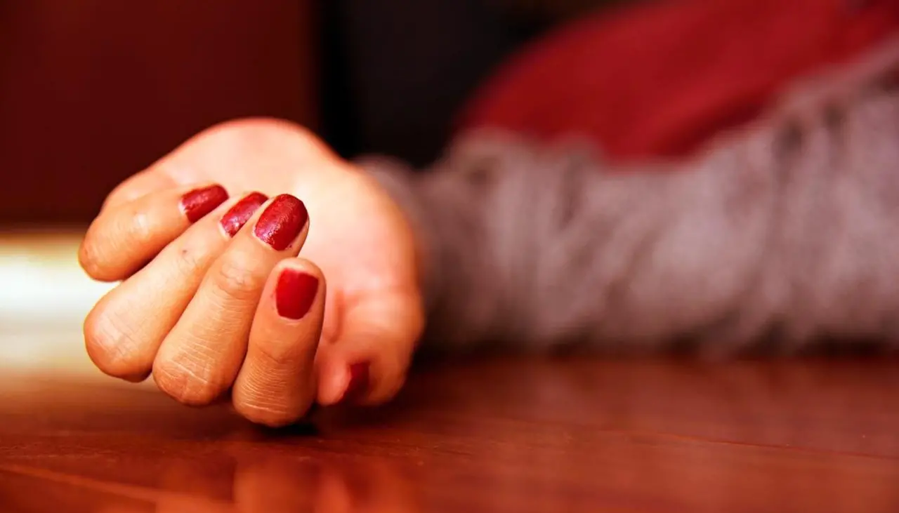 Hombre aprovecha el estado de inconciencia de su expareja para agredirla física y sexualmente: la víctima falleció