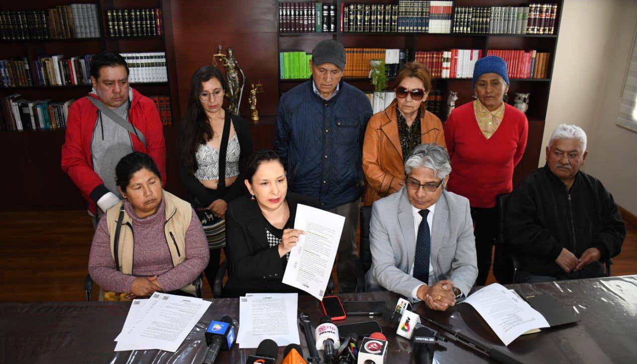 Abogados de Evo piden que el tribunal trate el memorial en que la víctima lo “libera” de culpa y califican el juicio como político