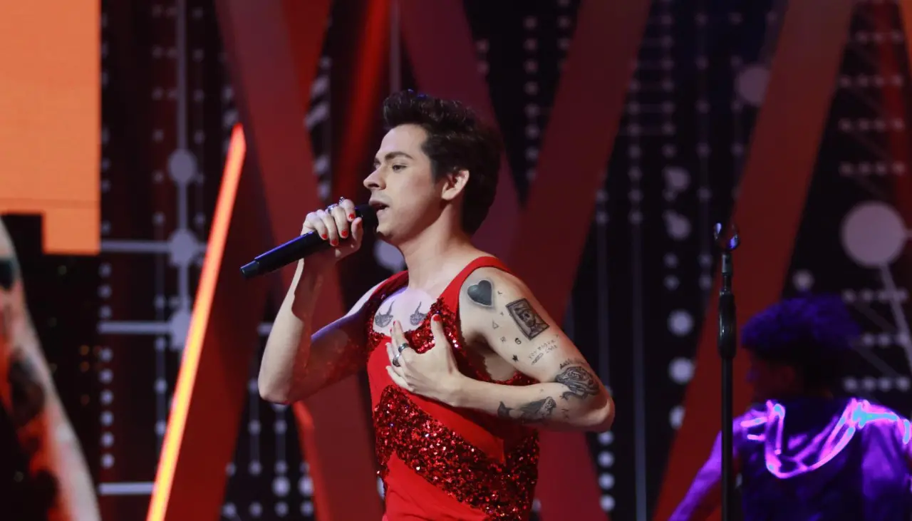 Harry Styles conmueve a Vladimir Bravo con su presentación 