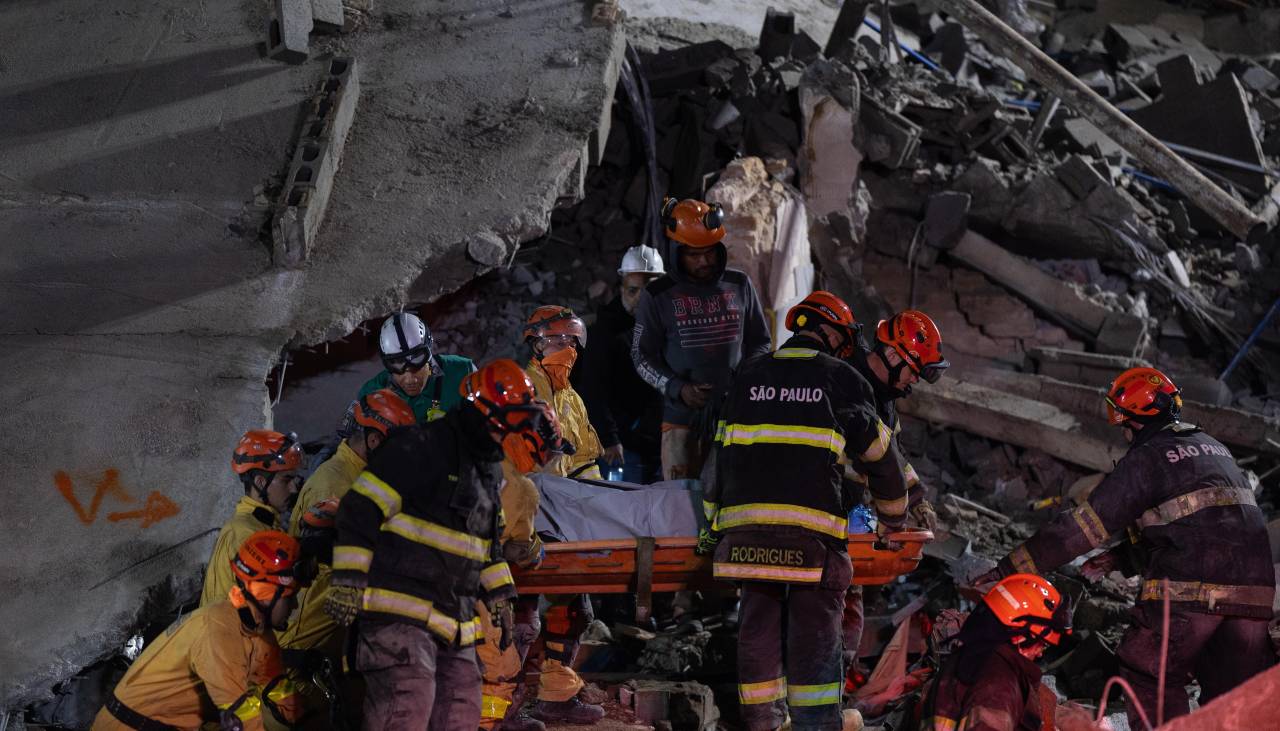 Hallan sin vida a una niña y sube a seis la cifra de fallecidos tras derrumbe de una construcción en Brasil