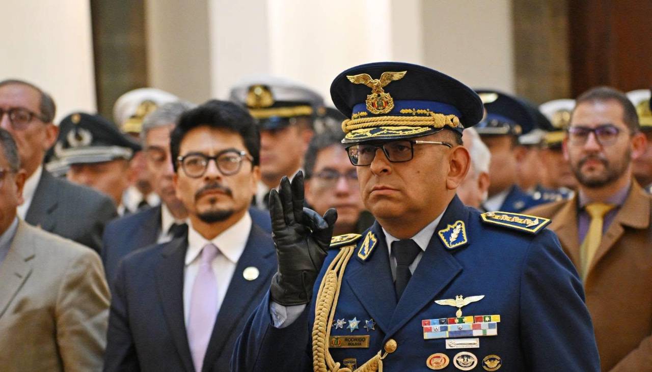 Posesionan al Secretario General Permanente del Consejo Supremo de Defensa