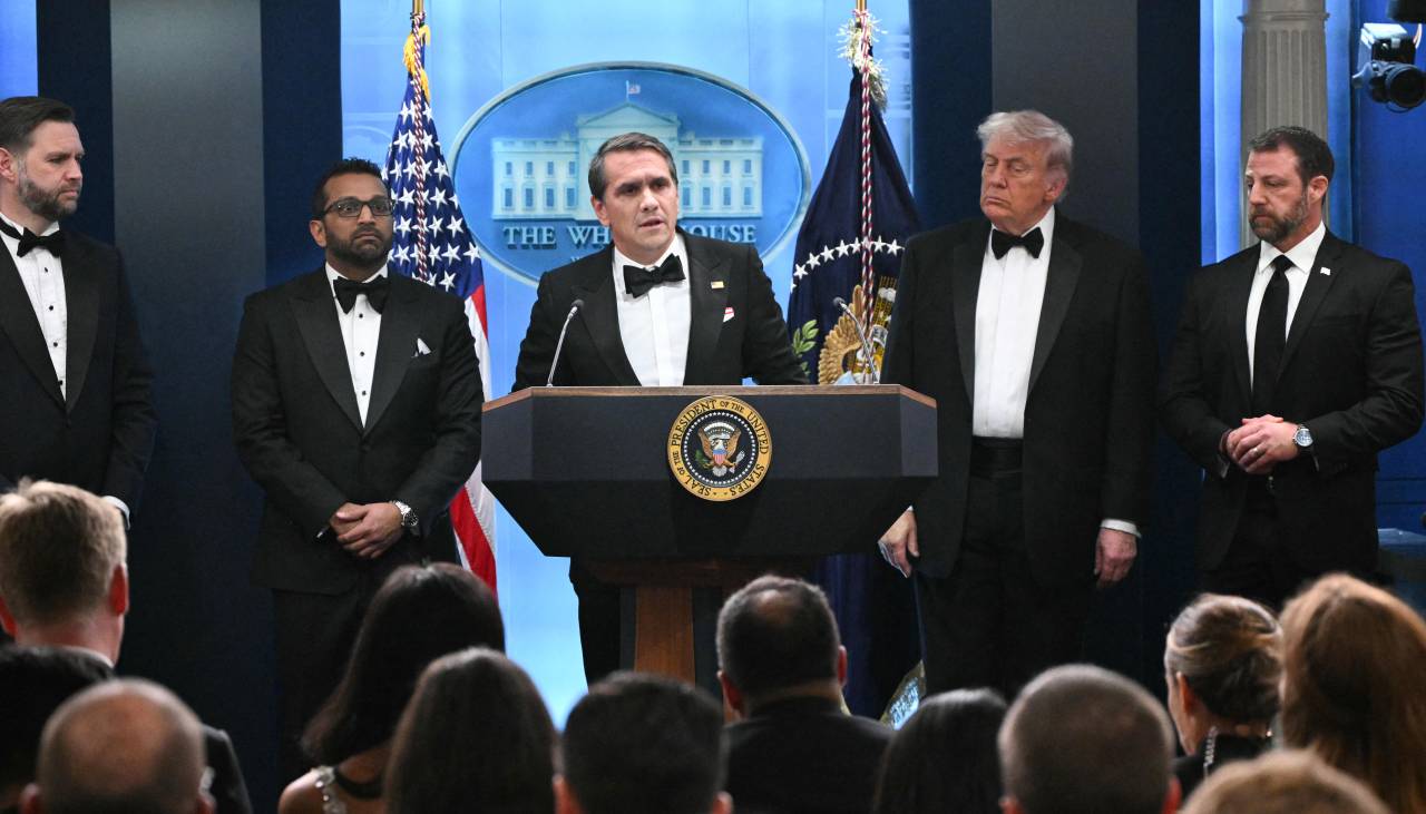 Sospechoso del tiroteo en la Casa Blanca dejó un manifiesto donde apuntaba a miembros del Gobierno de Trump 