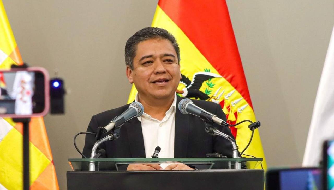 “No está en la agenda”: Gobierno descarta quitar la subvención a la gasolina y al gas y destaca plan de transición energética 